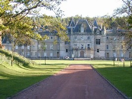 Callendar House, Falkirk - has a museum and a local research room with thousands of old photos of the folk and area 